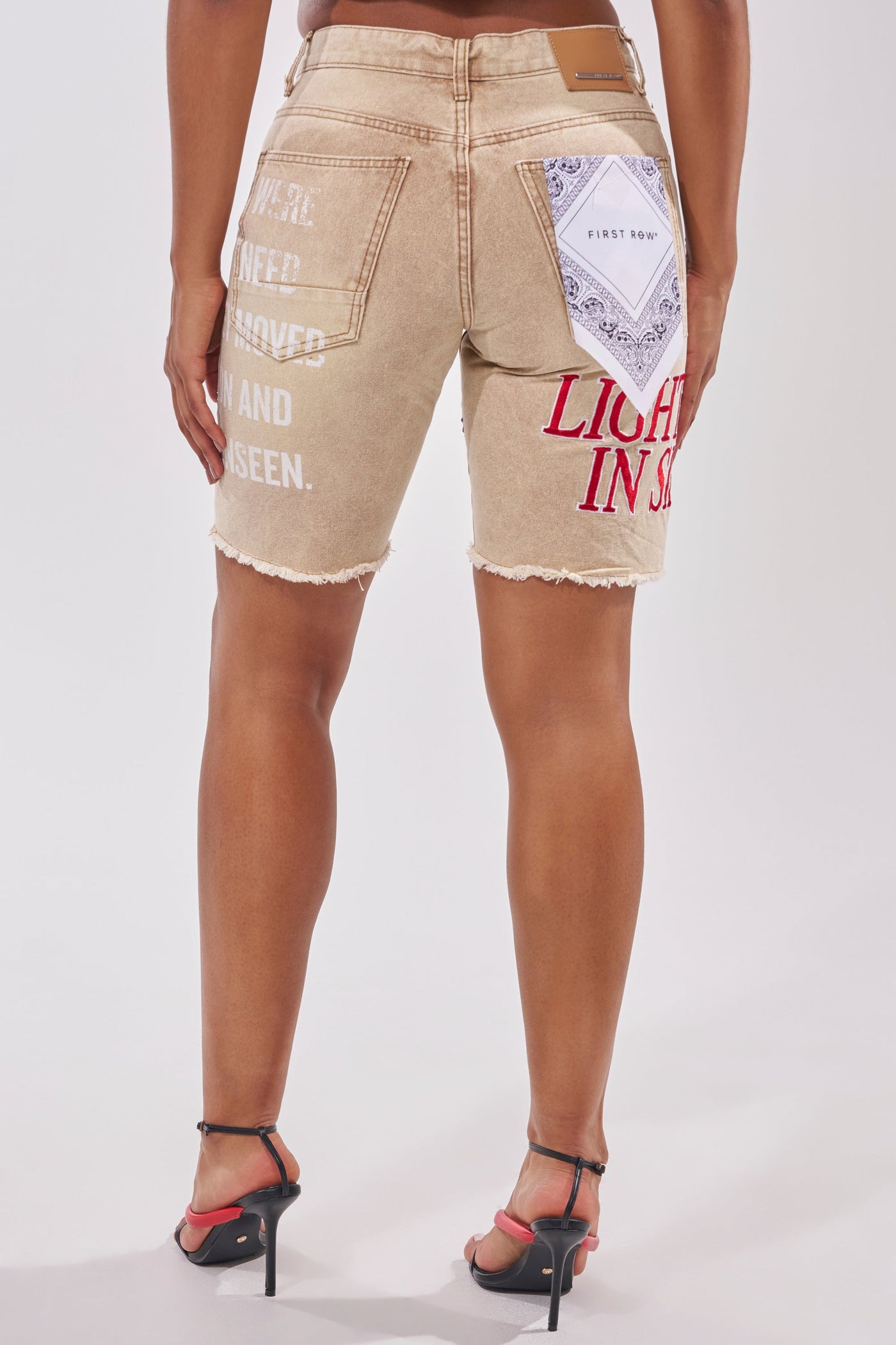LIGHT SPEAKS IN SILENCE DENIM SHORT