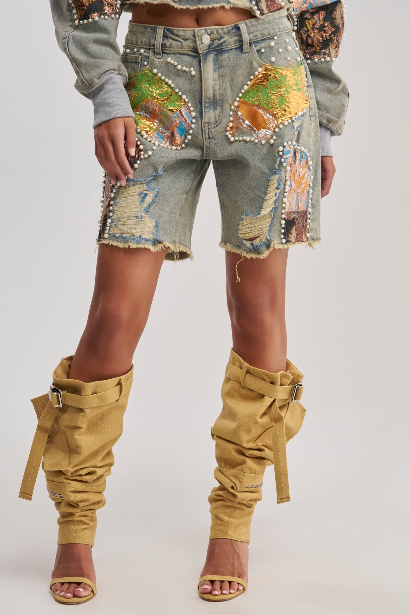 PATCHED UP LOW RISE BROCADE BERMUDA