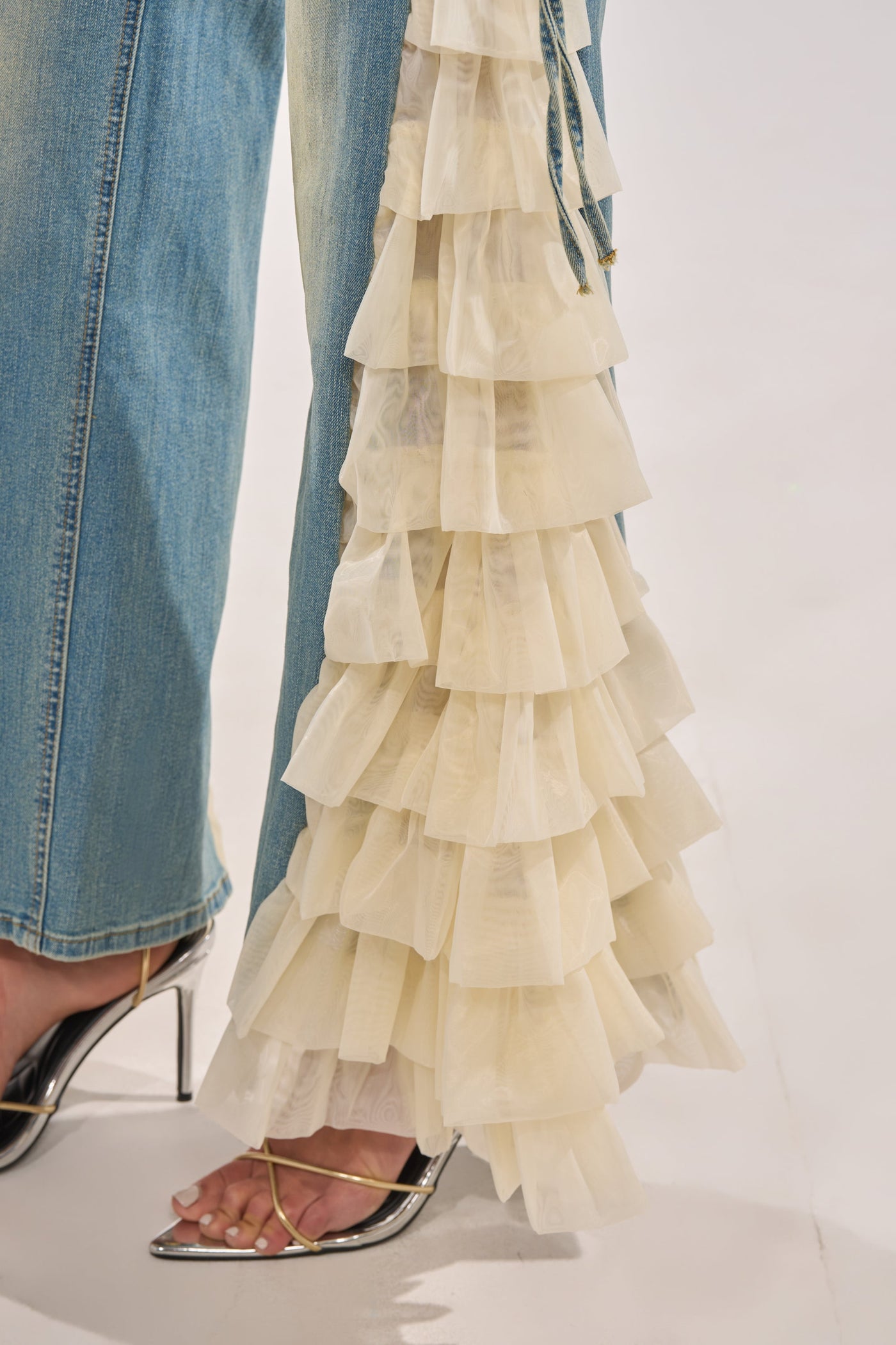 RUFFLE CITY STRAIGHT LEG DENIM
