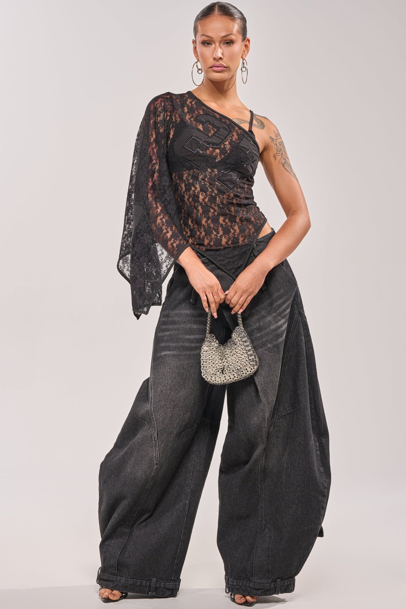 IZZY RELAXED DENIM IN BLACK WASH