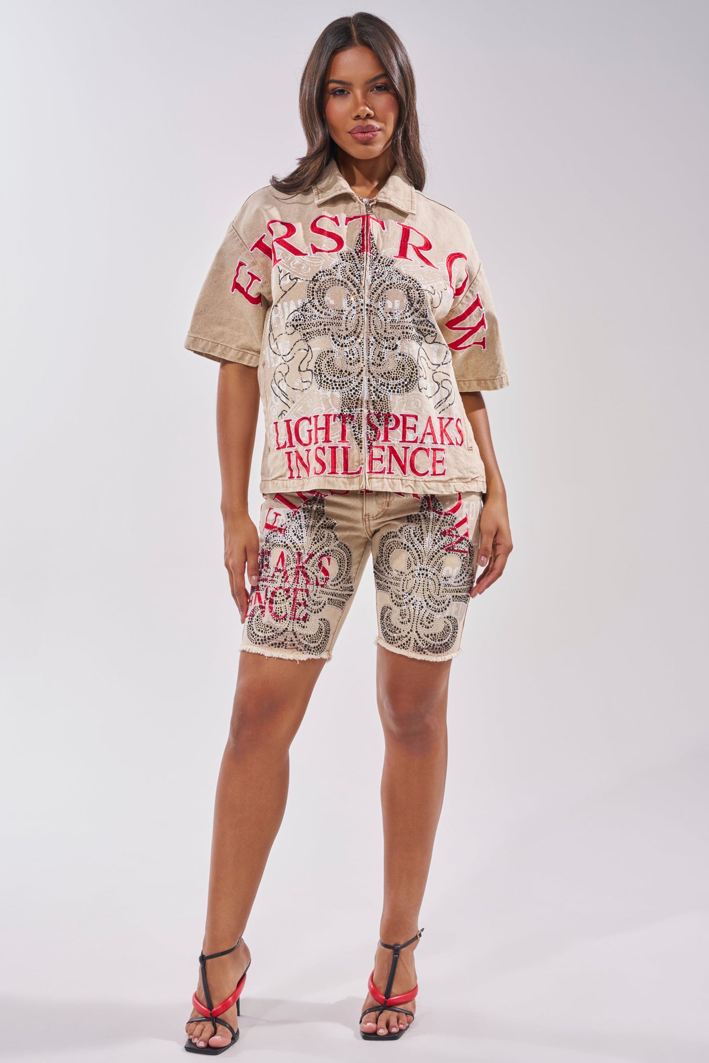 LIGHT SPEAKS IN SILENCE DENIM SHORT