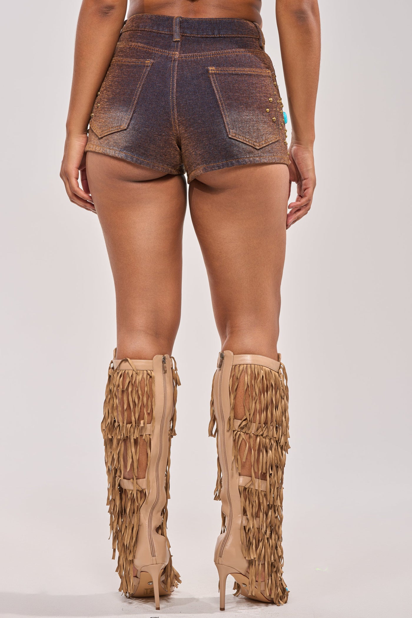 INDIGO STUDDED DENIM SHORT