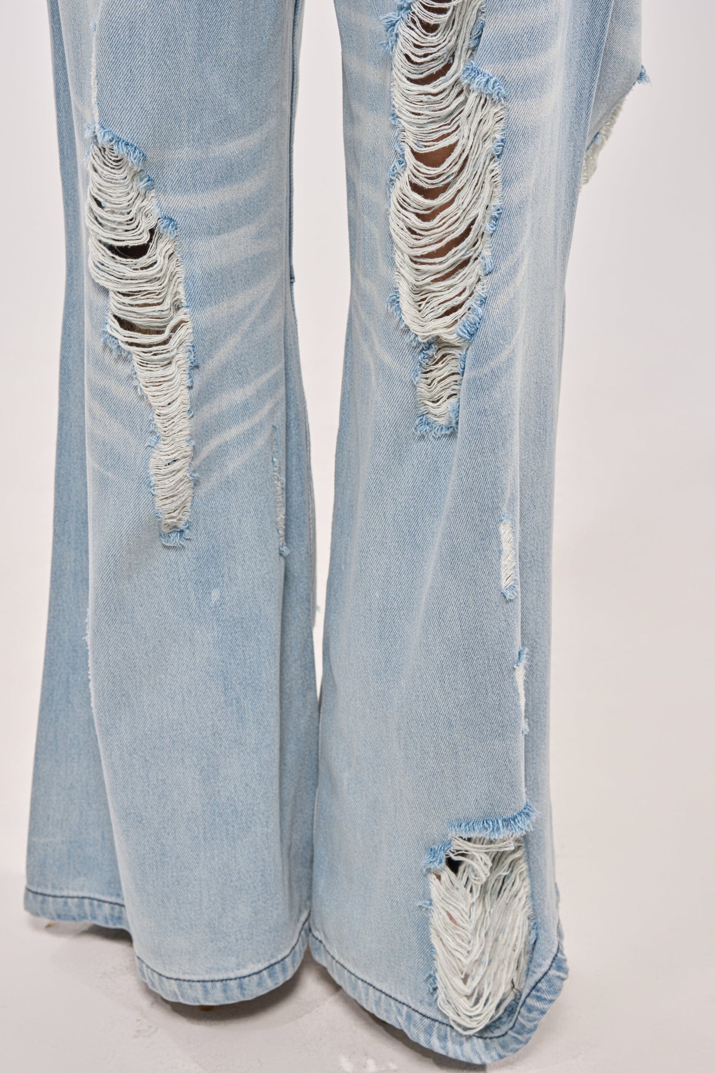 SUPER DISTRESSED WIDE LEG DENIM
