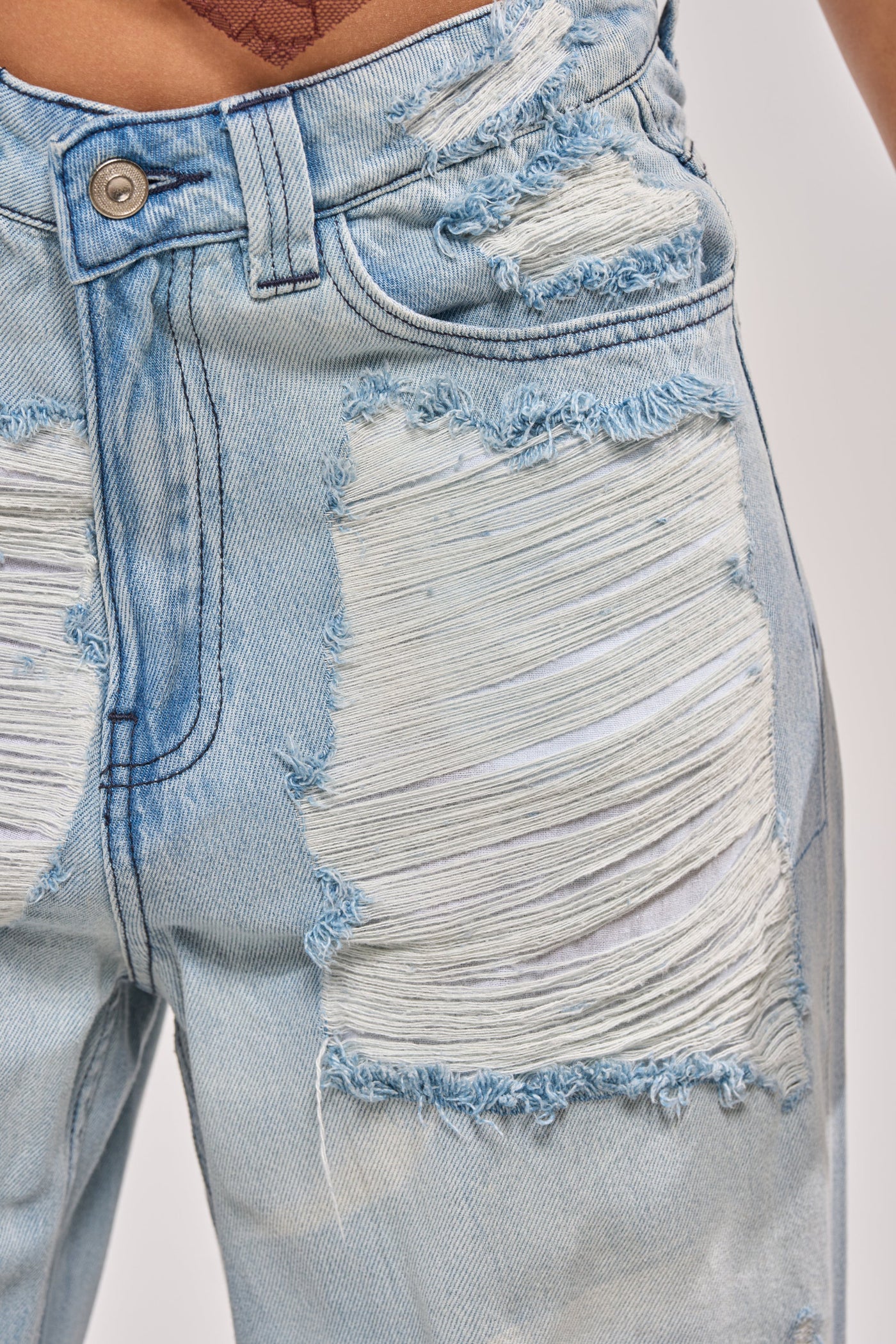 SUPER DISTRESSED WIDE LEG DENIM
